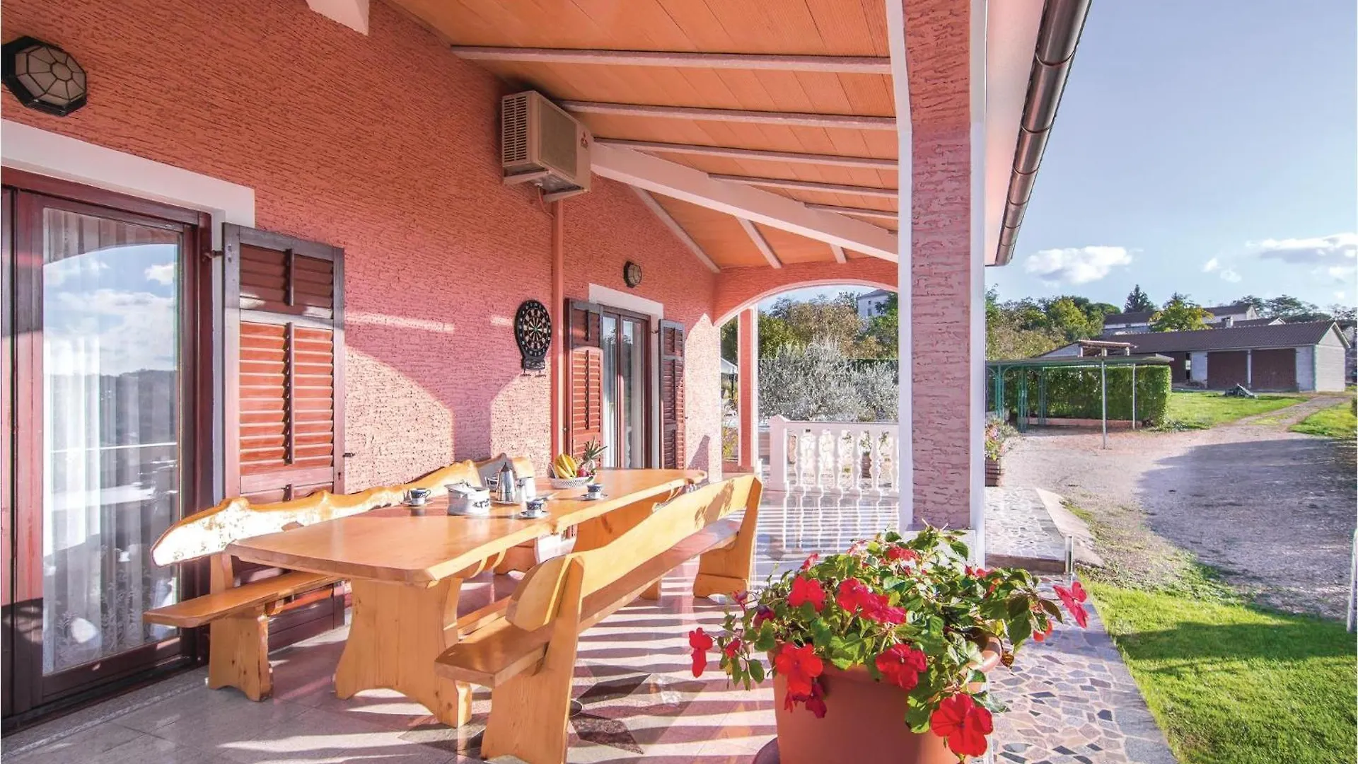Nice Home In Livaki With Kitchen Muntrilj Hırvatistan