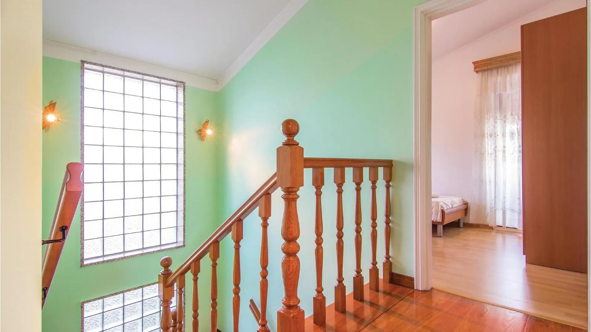 Tatil Evi Nice Home In Livaki With Kitchen Muntrilj Hırvatistan