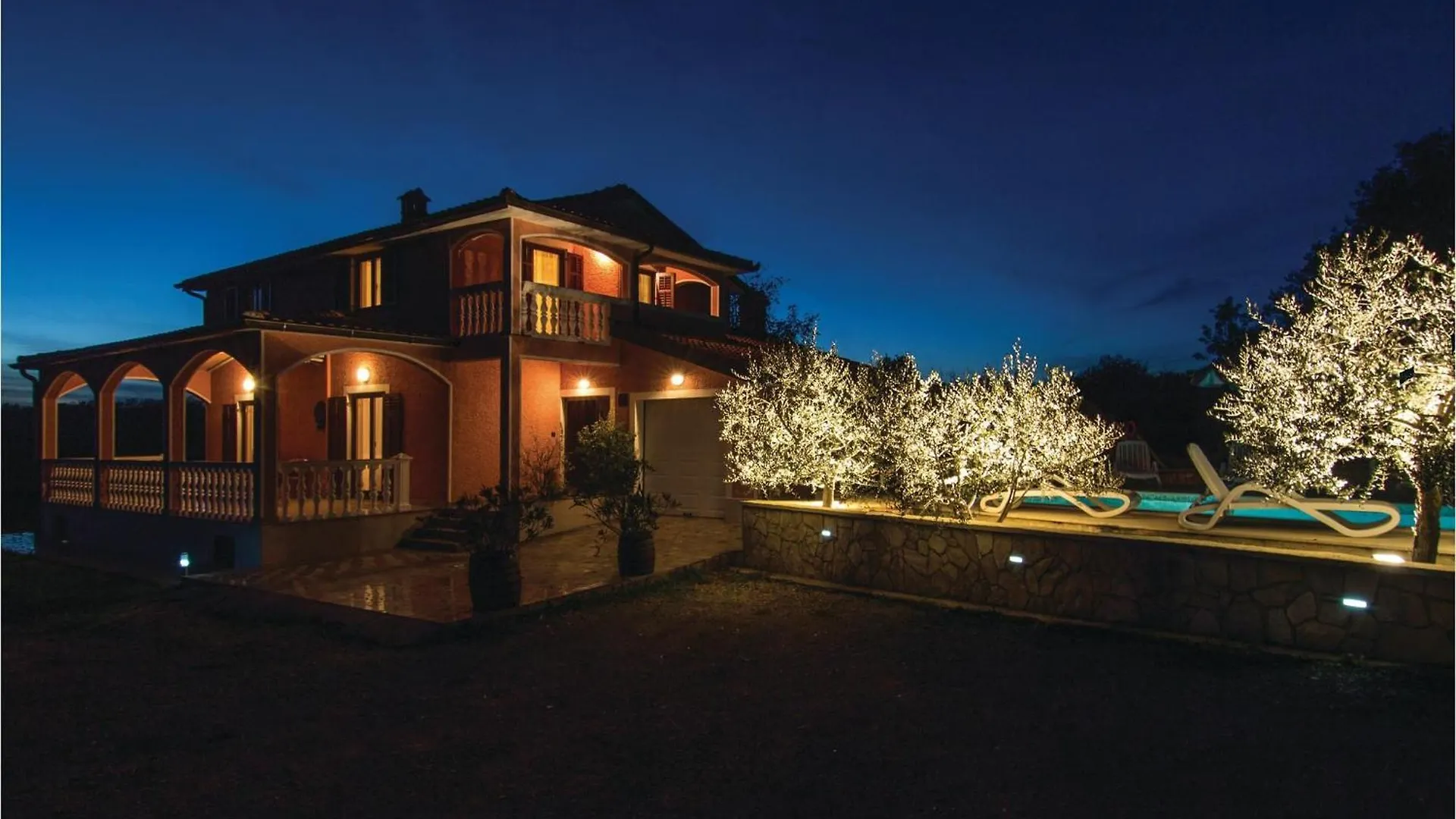 Nice Home In Livaki With Kitchen Muntrilj 0*,  Κροατία
