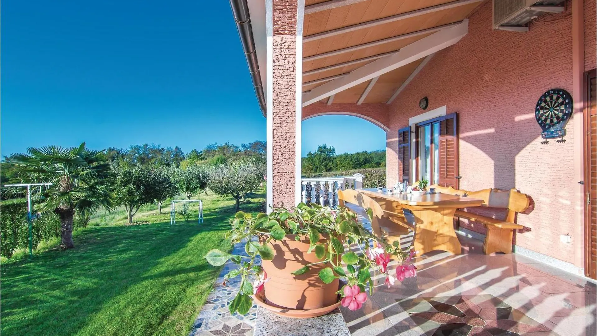 Nice Home In Livaki With Kitchen Muntrilj 0*,  Hırvatistan